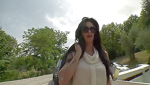 Beautiful big ass milf fucked in the yard and fucked hard