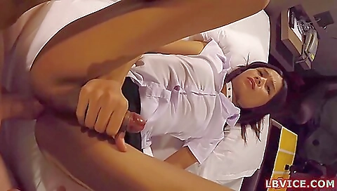 The brunette babe gets her cunt stuffed after anal sex