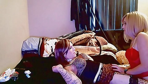 Amateur blonde anal sex in the car with her best friend