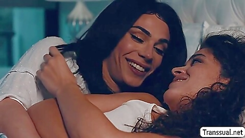 Brunette stepdaughter got her pussy fucked in the missionary